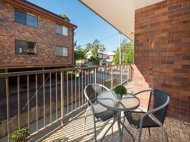 1/141 Central Avenue, Indooroopilly QLD 4068