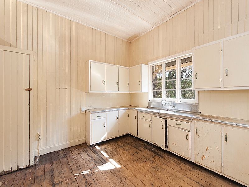 11 Explorer Street, Toowong QLD 4066