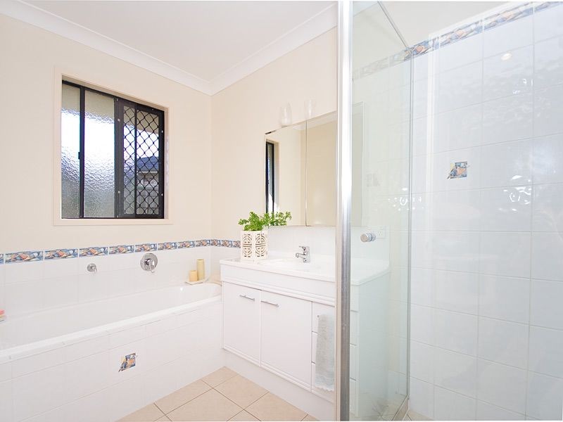 38 Rise Place, Moggill QLD 4070