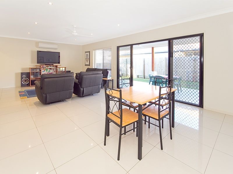 5 Regency Crescent, Moggill QLD 4070