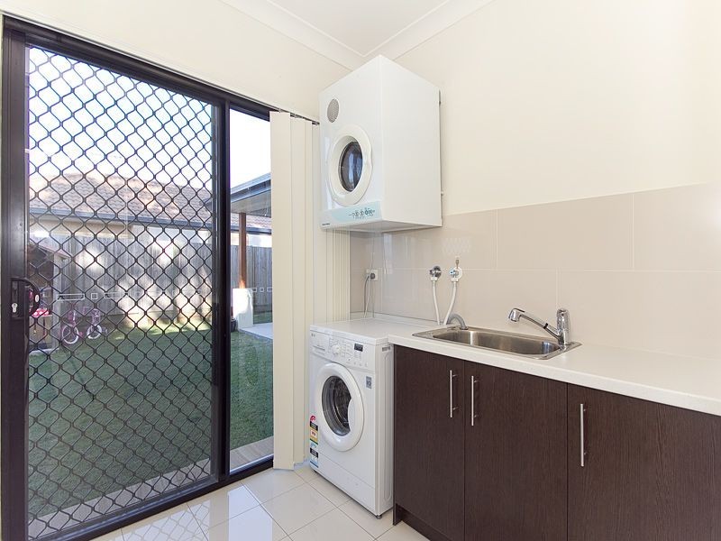 5 Regency Crescent, Moggill QLD 4070