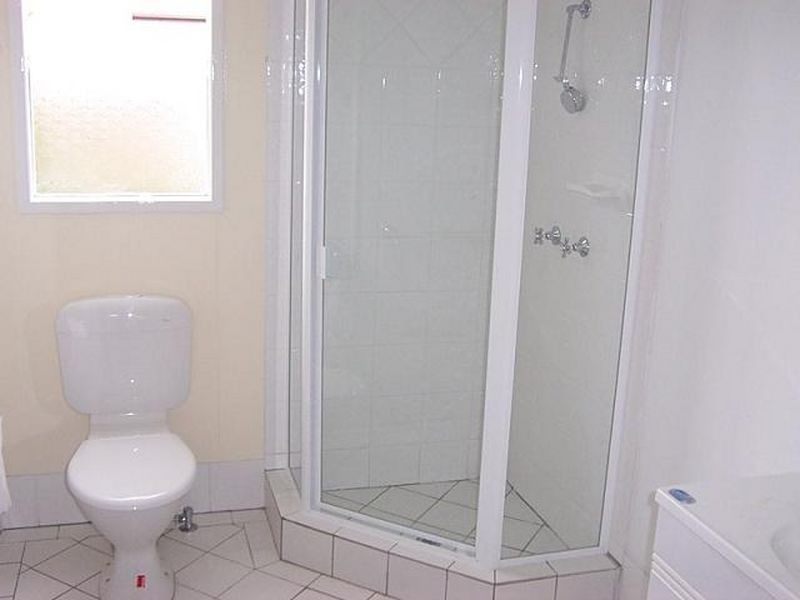 53 Sisley Street, St Lucia QLD 4067