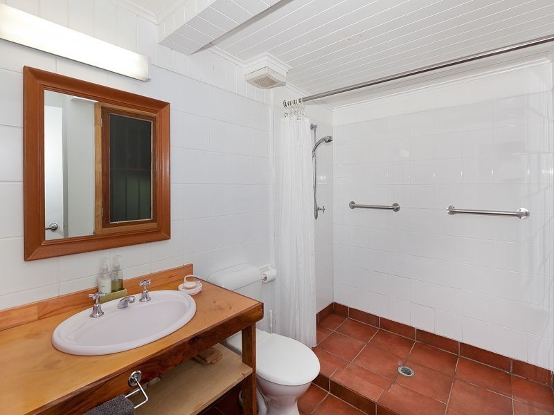 49 Jones Street, Auchenflower QLD 4066