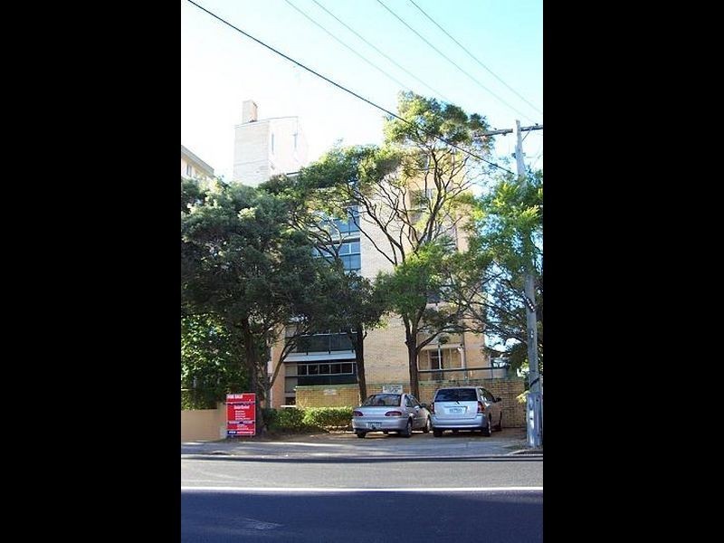 6/8 Sandford Street, St Lucia QLD 4067