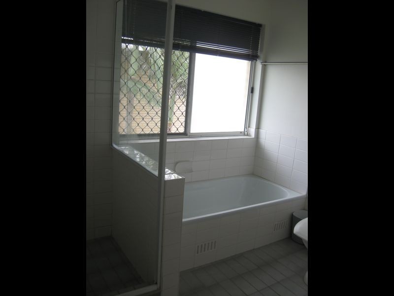 13/22 Warren Street, St Lucia QLD 4067