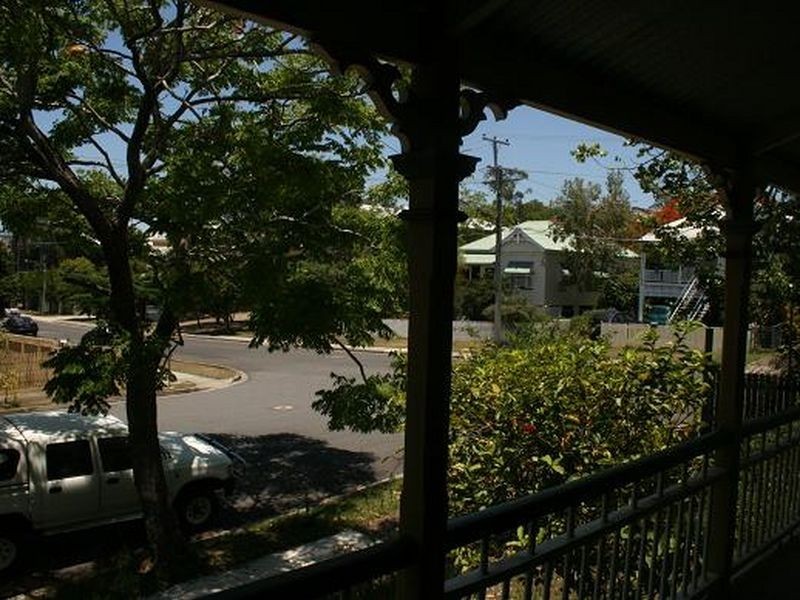 19 Explorer Street, Toowong QLD 4066