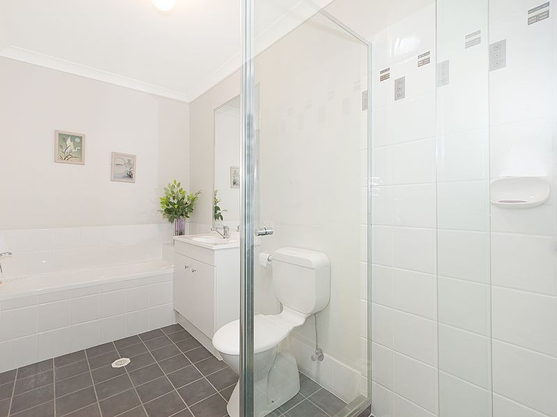 1/25 Golden Crest Place, Bellbowrie QLD 4070