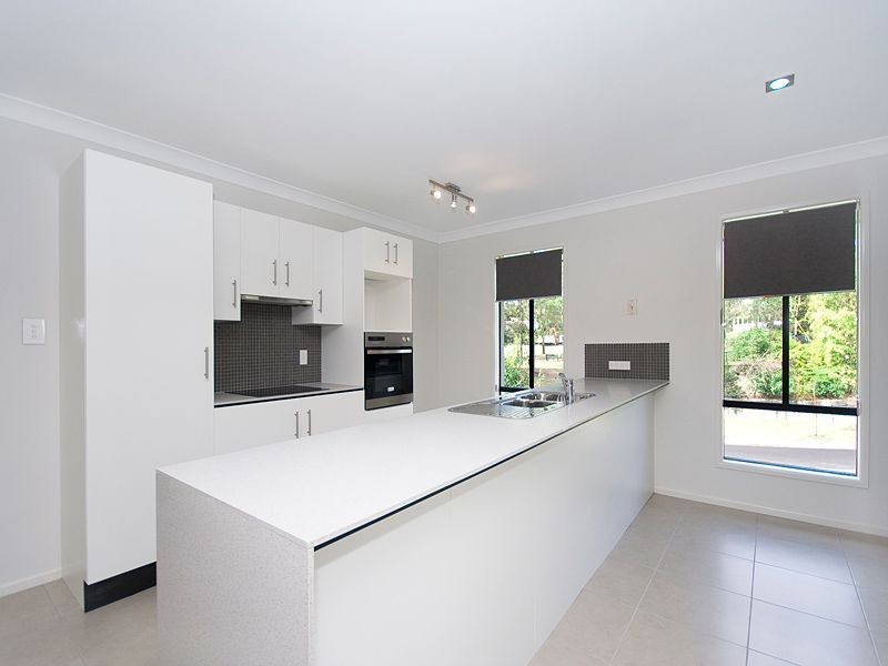 104 Fiddlewood Crescent, Bellbowrie QLD 4070