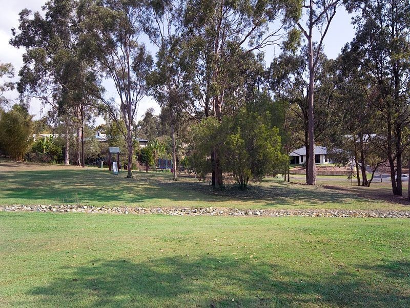 104 Fiddlewood Crescent, Bellbowrie QLD 4070