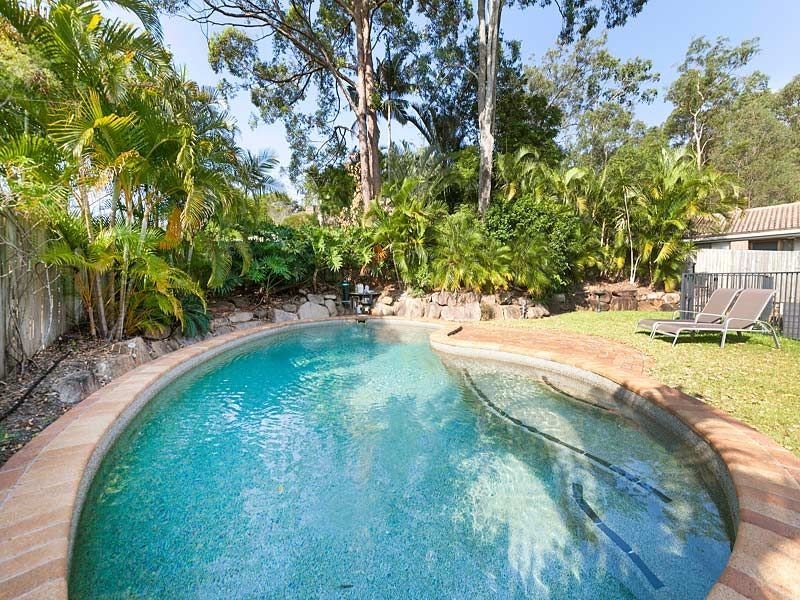 19 Farnworth Street, Chapel Hill QLD 4069