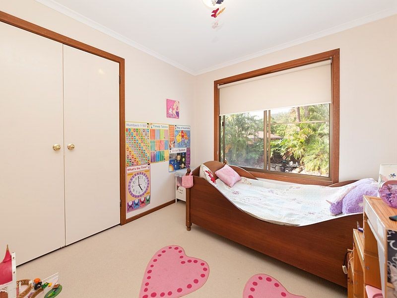 19 Farnworth Street, Chapel Hill QLD 4069