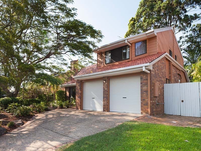 19 Farnworth Street, Chapel Hill QLD 4069