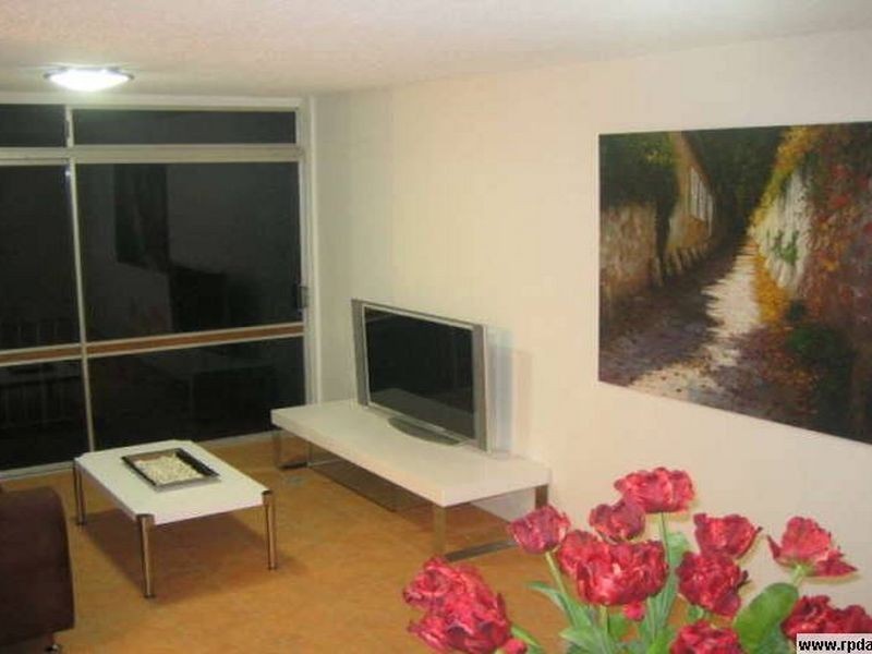 2/15 Newcross Street, Indooroopilly QLD 4068