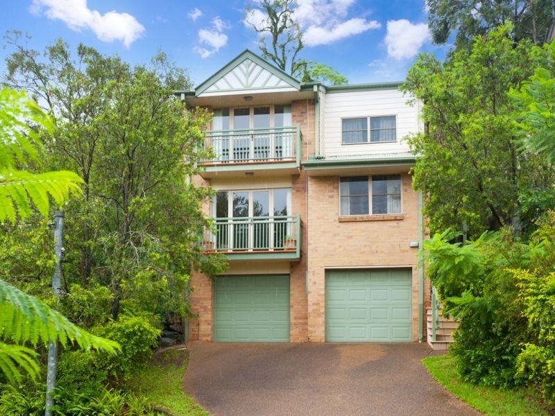 12 Orchard Terrace, St Lucia QLD 4067