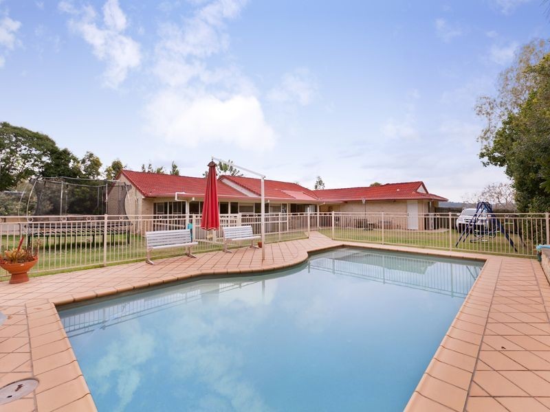 43 Pine County Place, Bellbowrie QLD 4070