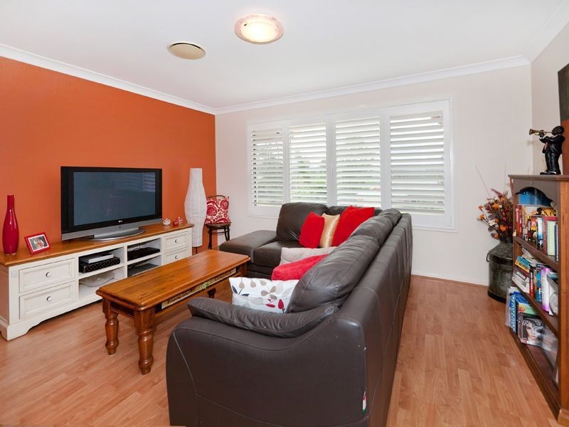 43 Pine County Place, Bellbowrie QLD 4070
