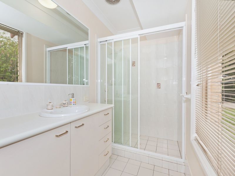 43 Pine County Place, Bellbowrie QLD 4070