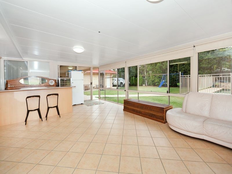 43 Pine County Place, Bellbowrie QLD 4070