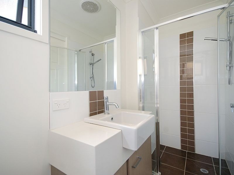 4/30 Depper Street, St Lucia QLD 4067