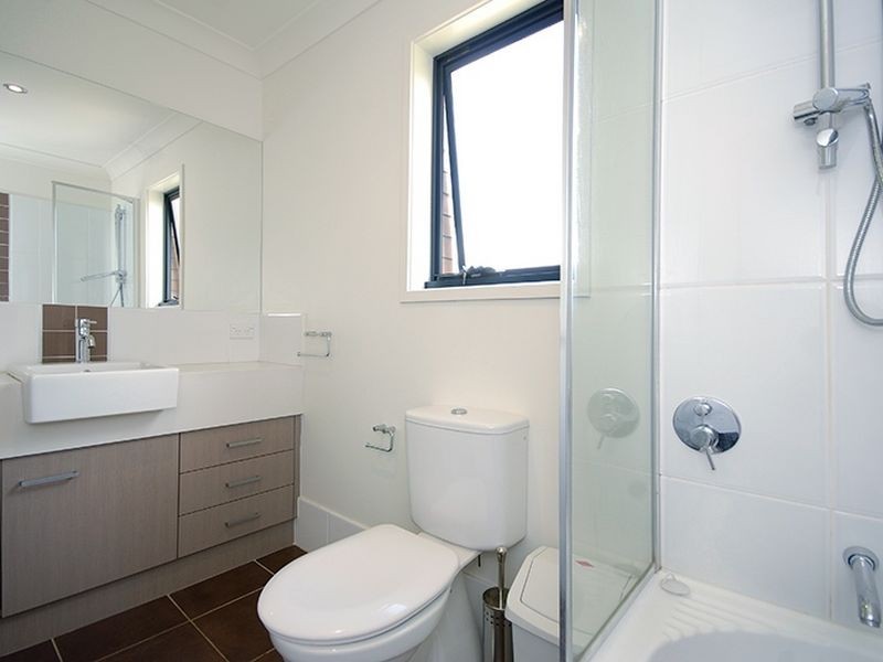 4/30 Depper Street, St Lucia QLD 4067