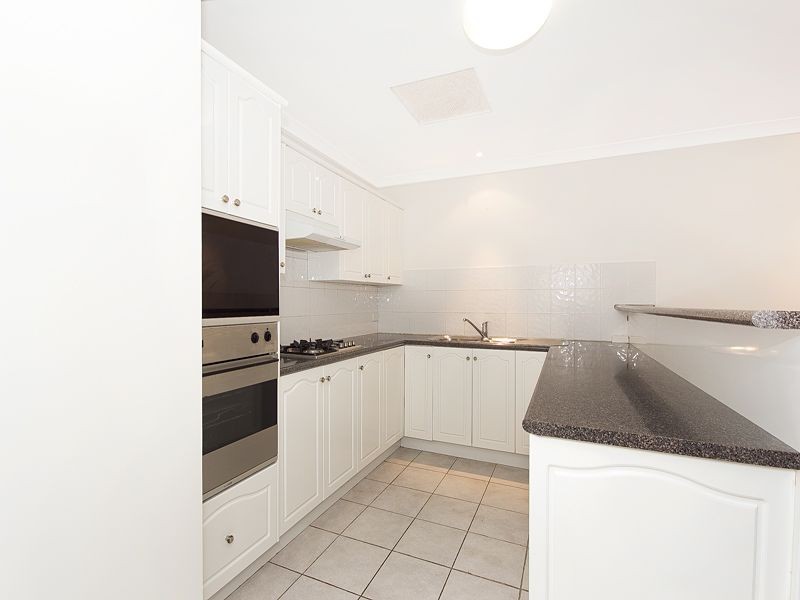 1/73 Clarence Road, Indooroopilly QLD 4068