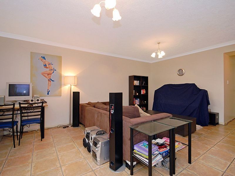 2/10 Widdop Street, Clayfield QLD 4011