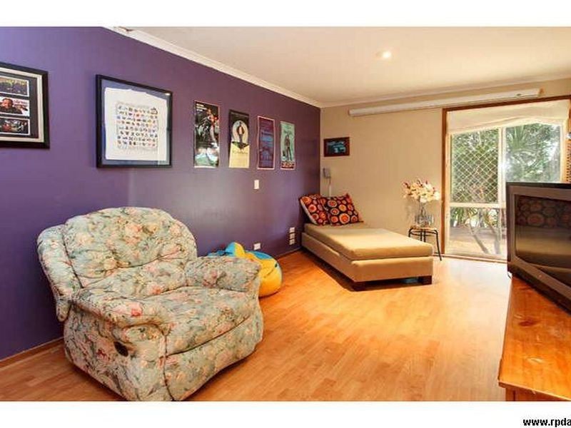 8 Brookvale Close, Kenmore Hills QLD 4069