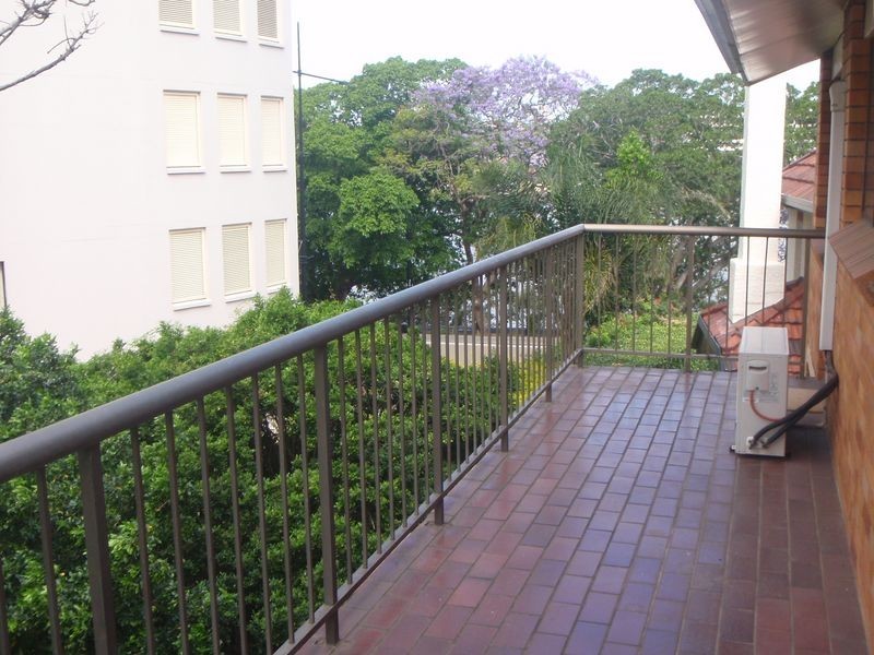 20/9 Land Street, Toowong QLD 4066