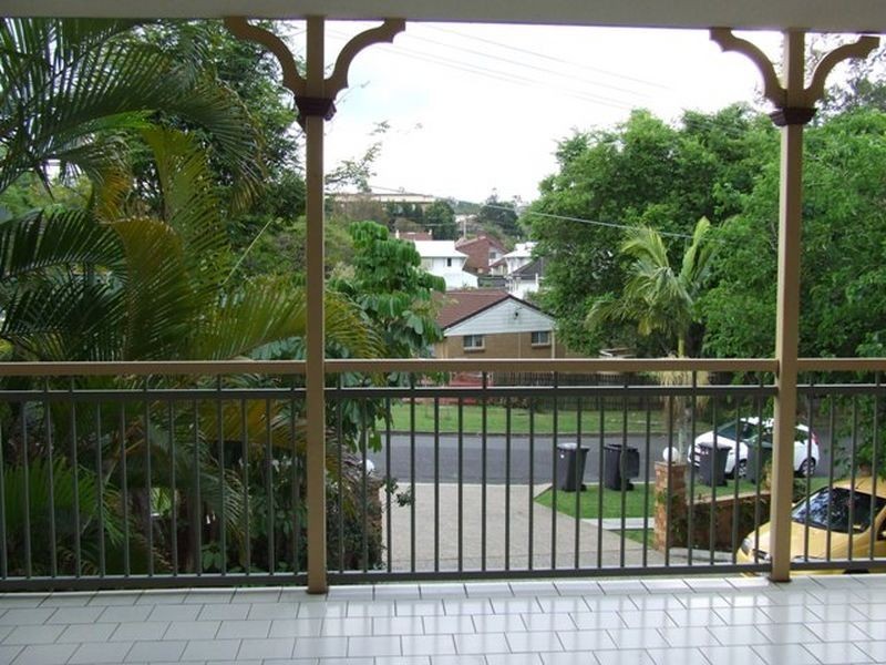 4/12 Auburn Terrace, Indooroopilly QLD 4068