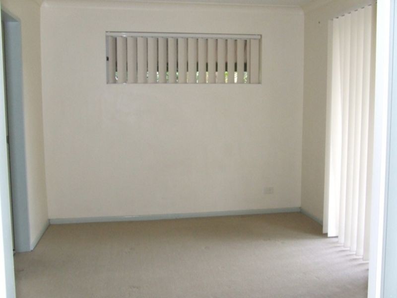 4/12 Auburn Terrace, Indooroopilly QLD 4068