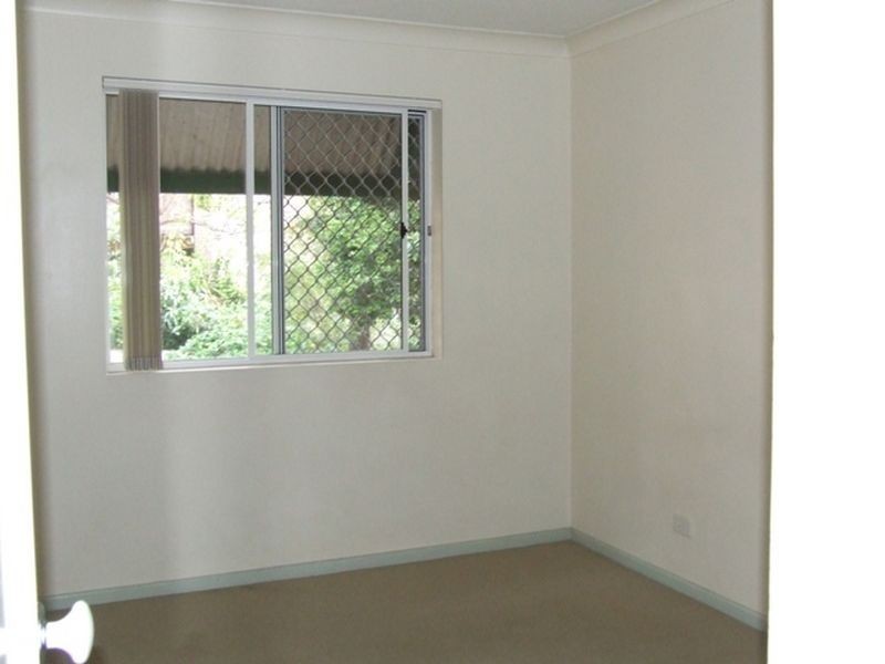 4/12 Auburn Terrace, Indooroopilly QLD 4068