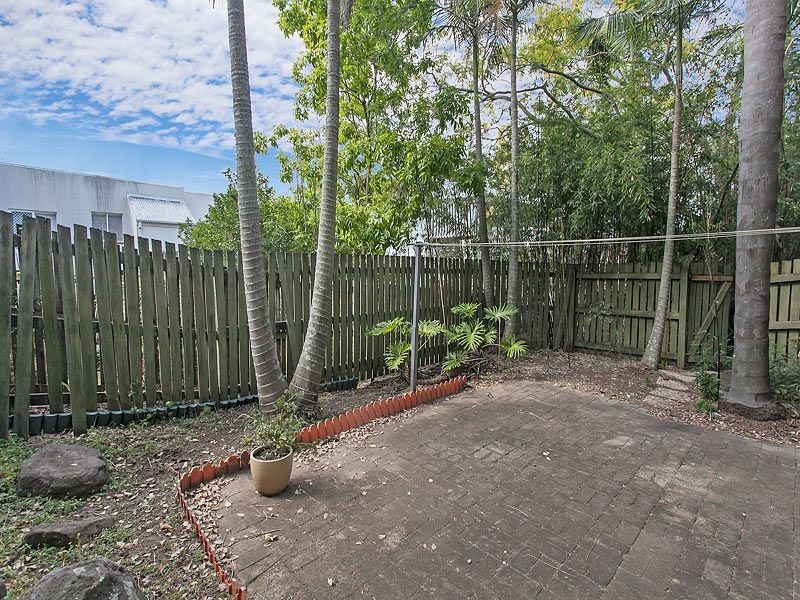 3/22 Armadale Street, St Lucia QLD 4067