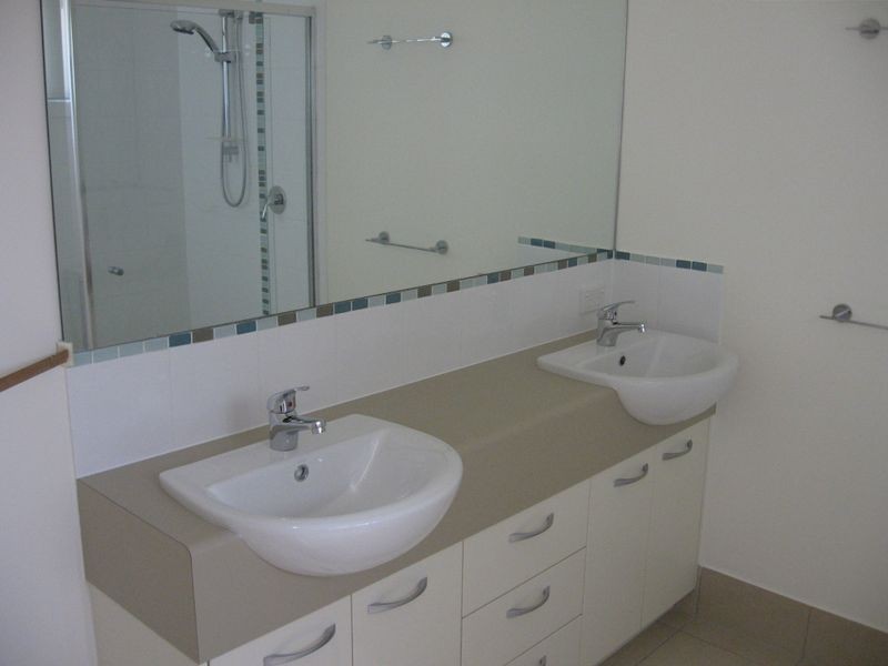 12/98 Joseph Avenue, Moggill QLD 4070