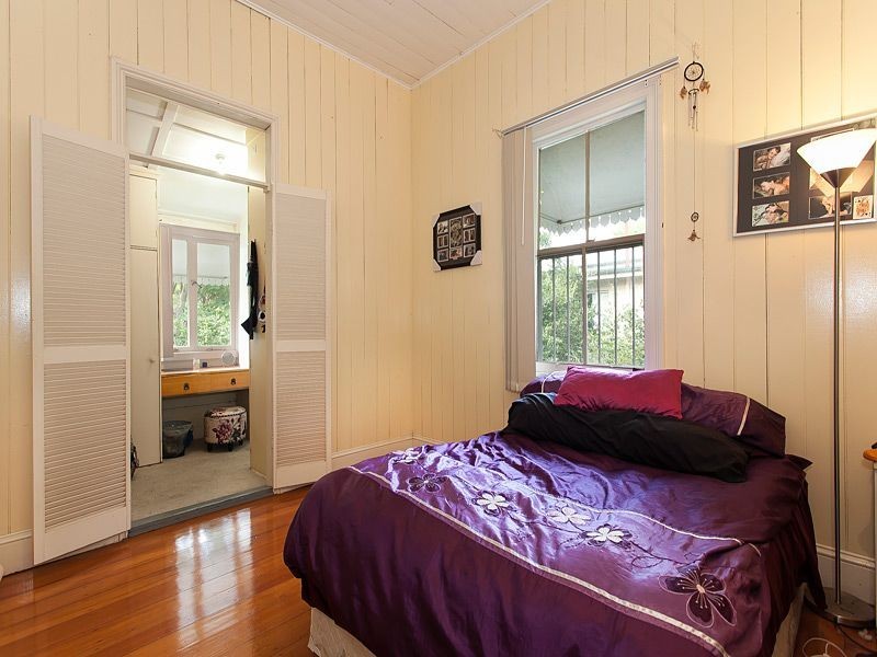 31 Jackson Street, Indooroopilly QLD 4068