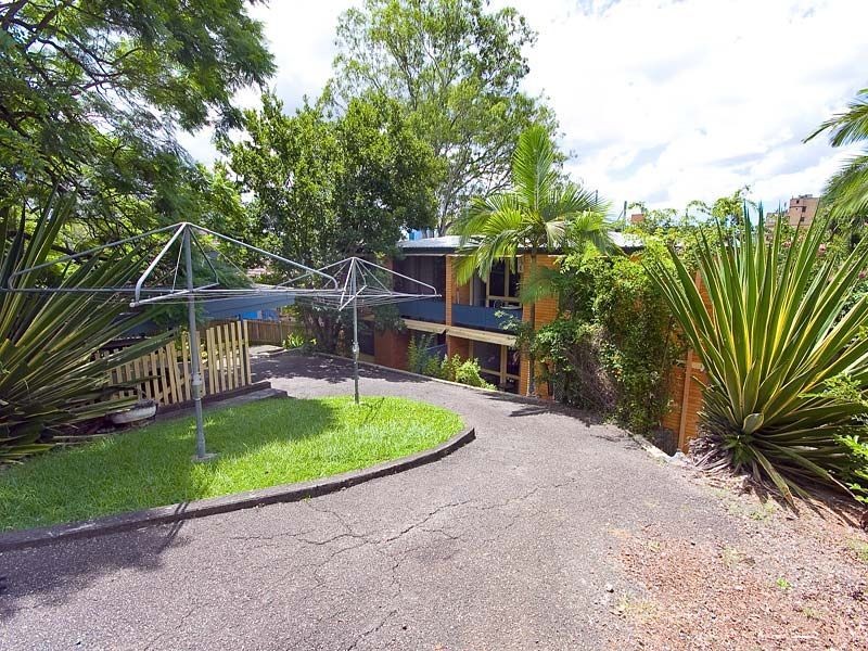 3/5 Sir Fred Schonell Drive, St Lucia QLD 4067