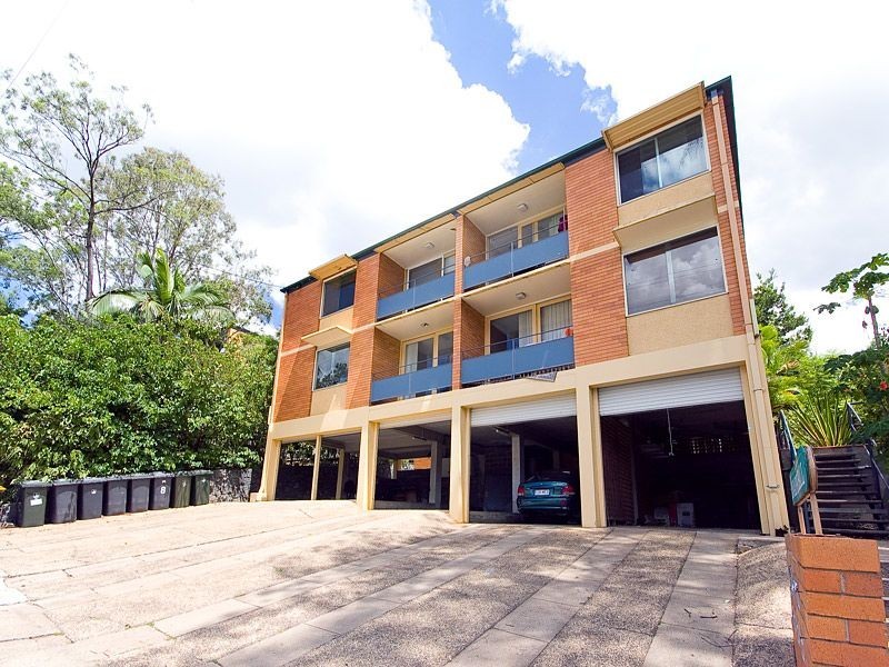 3/5 Sir Fred Schonell Drive, St Lucia QLD 4067