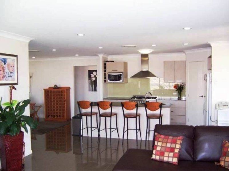 35 Rise Place, Moggill QLD 4070