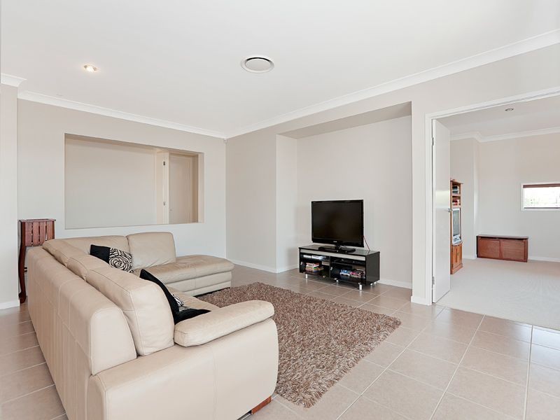 9 Bunya Street, Moggill QLD 4070