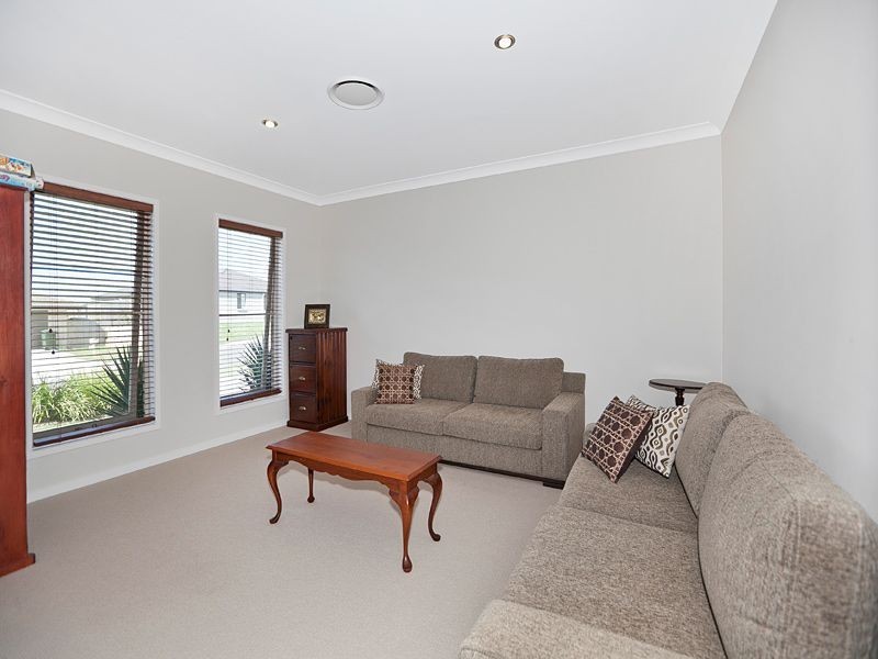 9 Bunya Street, Moggill QLD 4070