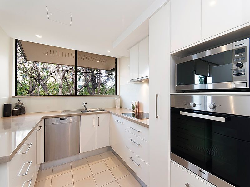 19/9 Land Street, Toowong QLD 4066