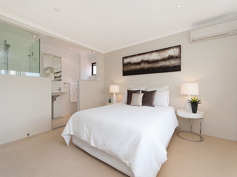 19/9 Land Street, Toowong QLD 4066