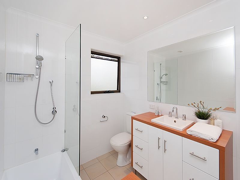 19/9 Land Street, Toowong QLD 4066