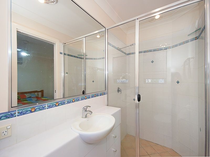 4/62 Waverley Road, Taringa QLD 4068