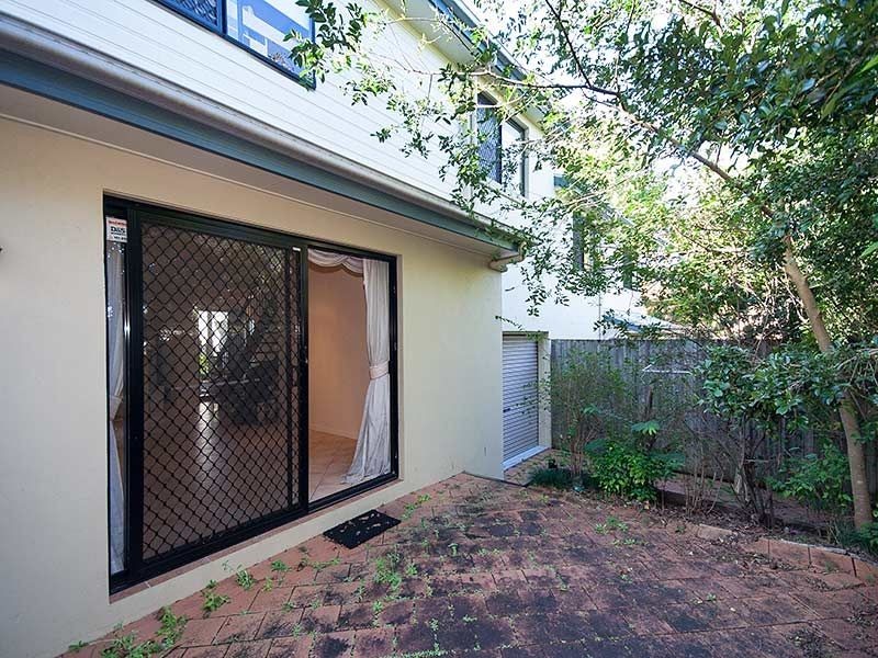 4/62 Waverley Road, Taringa QLD 4068