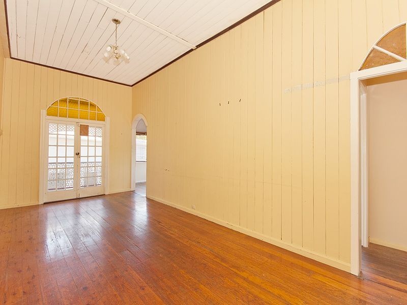 29 Ruskin Street, Taringa QLD 4068