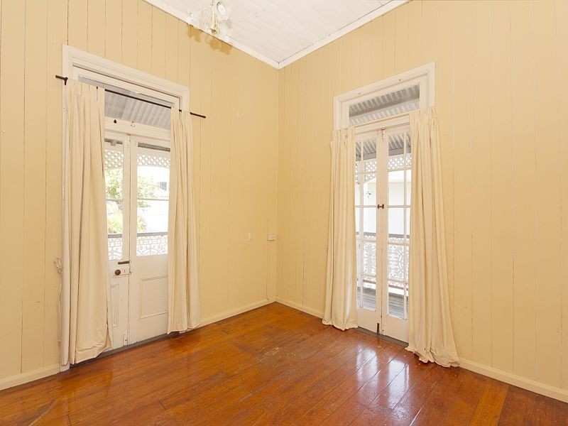 29 Ruskin Street, Taringa QLD 4068