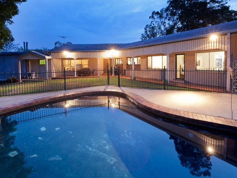 8 Jacana Court, Bellbowrie QLD 4070