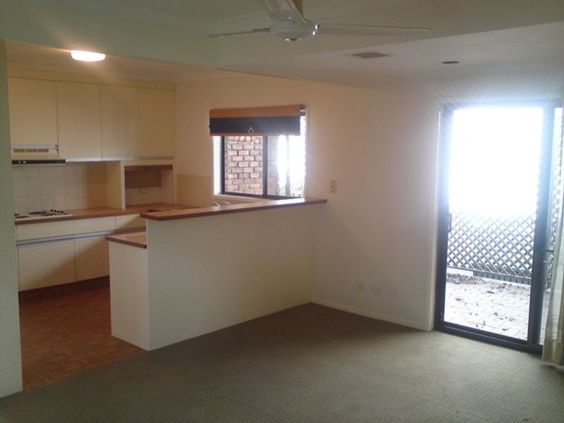 327 Swann Road, St Lucia QLD 4067