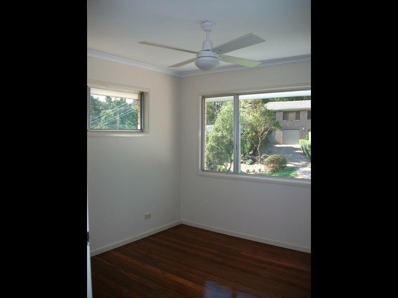 8 Robyn Street, Chapel Hill QLD 4069