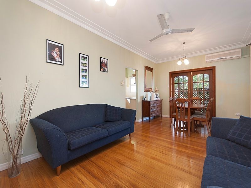 43 Coverdale Street, Indooroopilly QLD 4068